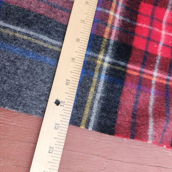 VIA CONDOTTI Roma Scarf Red Gray Plaid 100% Wool Tartan Made In Italy - Picture 6 of 8